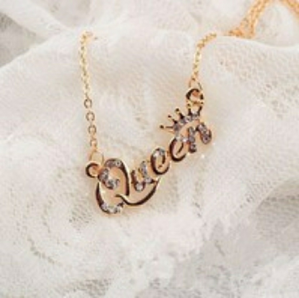 Queen necklace